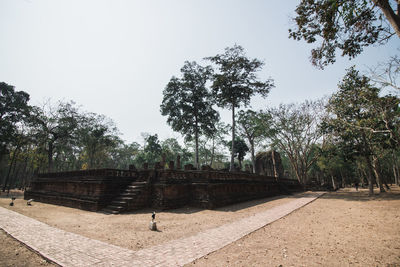 View of abandoned temple against sky