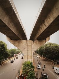 Traffic on highway above and below