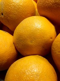 Close-up of oranges in market