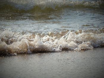 Waves splashing in sea