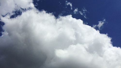 Low angle view of cloudy sky