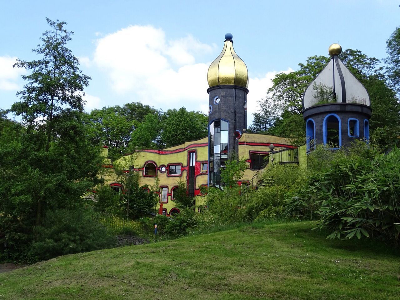 Ronald Mc Donald Hundertwasser Haus