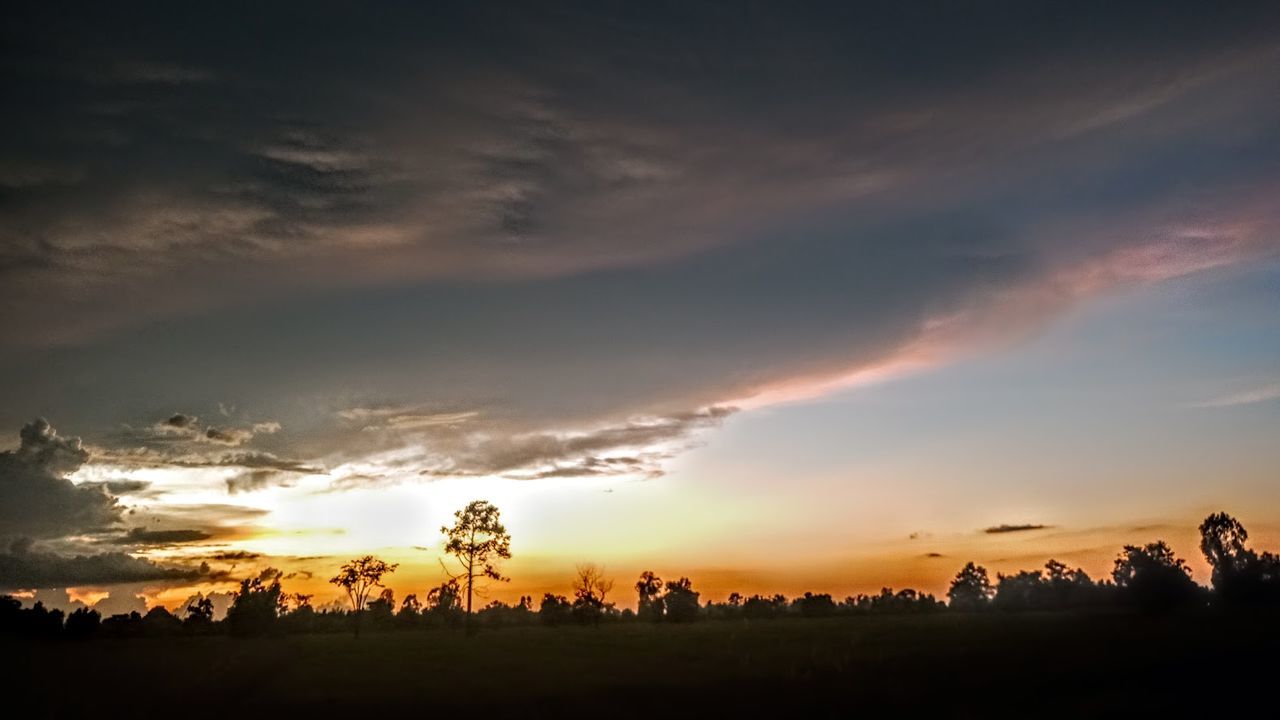 SILHOUETTE LANDSCAPE AGAINST SKY DURING SUNSET