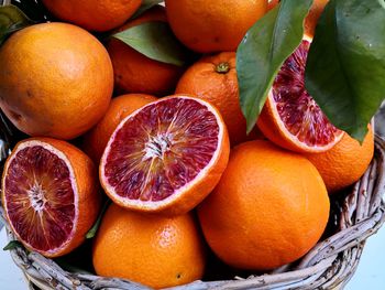 Close-up of oranges in market