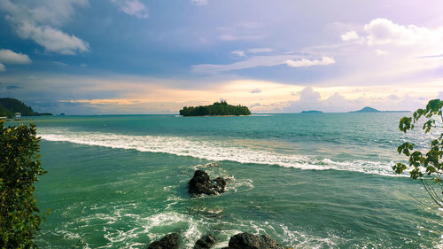 Scenic view of sea against sky