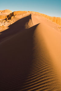 Sand dune at valle de la luna, san pedro de atacama, atacama desert, antofagasta region, chile.