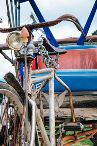 Detail image of old tricycle 