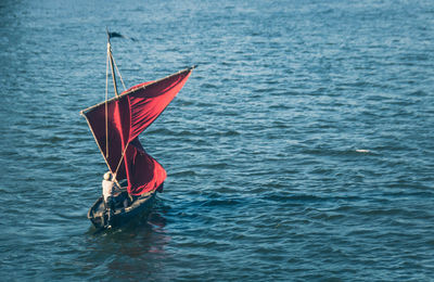 Old sailing boat on the loire in bréhémont, french commune in the indre-et-loire department