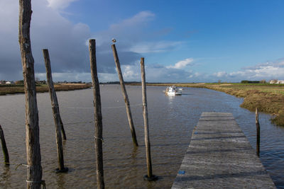 River le lay at l'aiguillon-la-presqu'ile