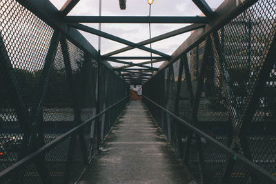 Metal structure