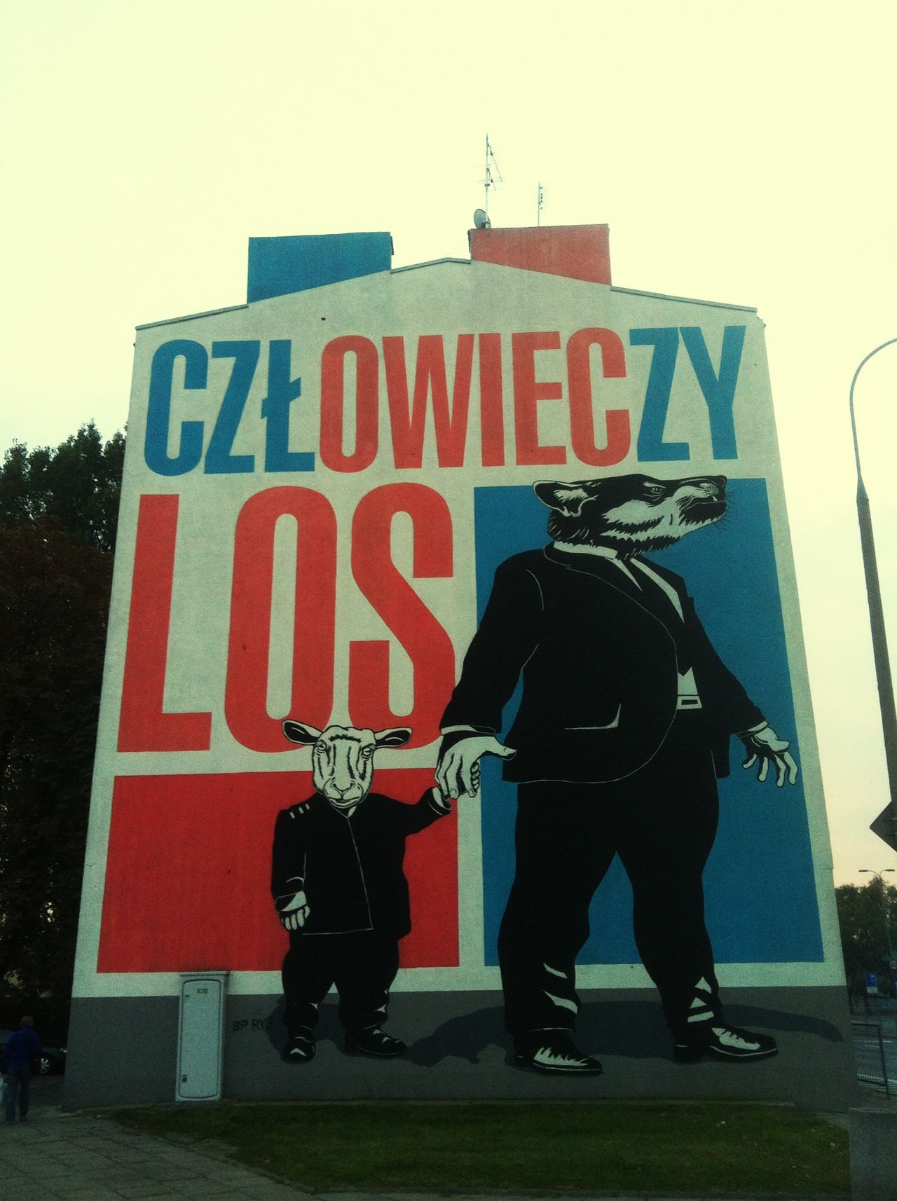 CzłOWIECzy los