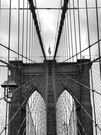 Black and white brooklyn bridge