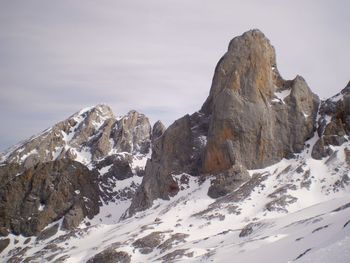 The naranjo de bulnes peak, a iconic summit in the picos de europa mountains, asturias, spain.