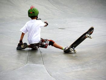 Full length of young woman