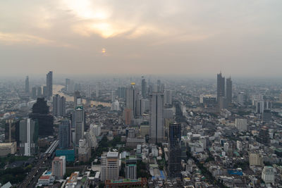 Bangkok city thailand air pollution remains at hazardous levels pm2.5 pollutants 