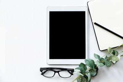 Directly above shot of eyeglasses on table