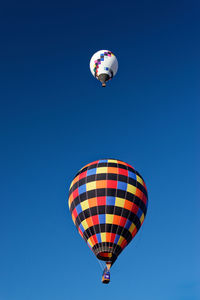 Teo hot air balloons
