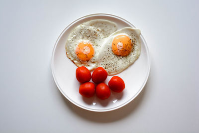 High angle view of tomatoes in plate