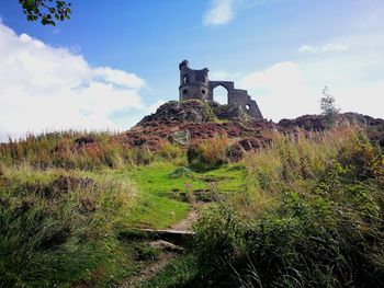 Abandoned built structure against sky