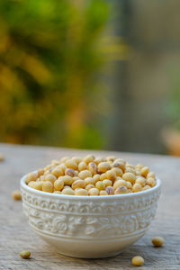 Close-up of eggs in bowl on table