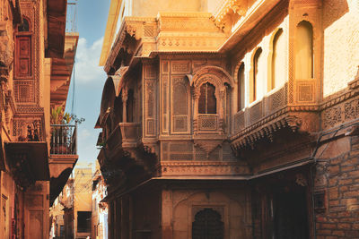 Selective focus on facade of old haveli house in jaisalmer