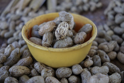 Close-up of bread in bowl