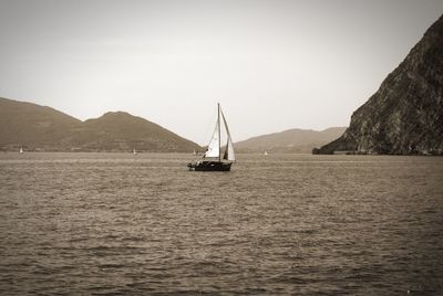 Boats sailing in sea