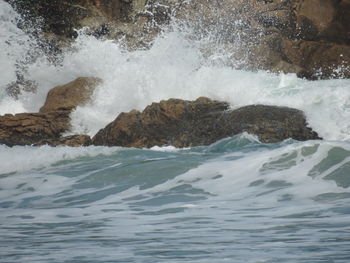 Waves splashing in sea