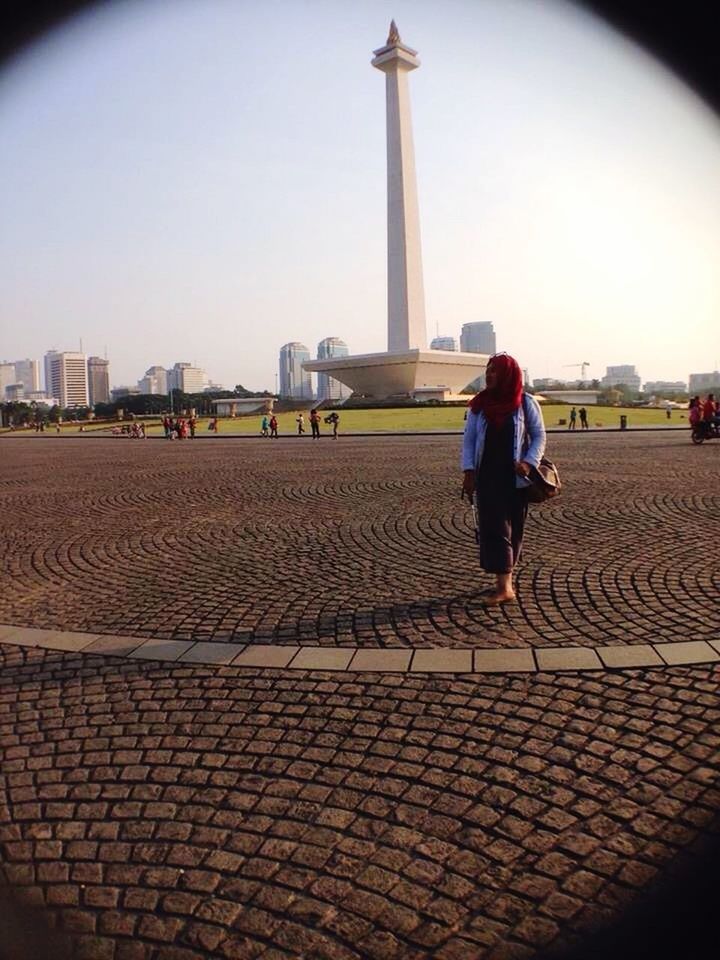 Monas