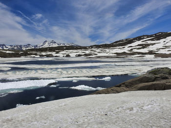 First spring days at the totensee - grimselpass