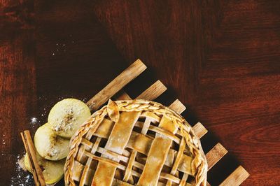 Directly above shot of pie on wooden table