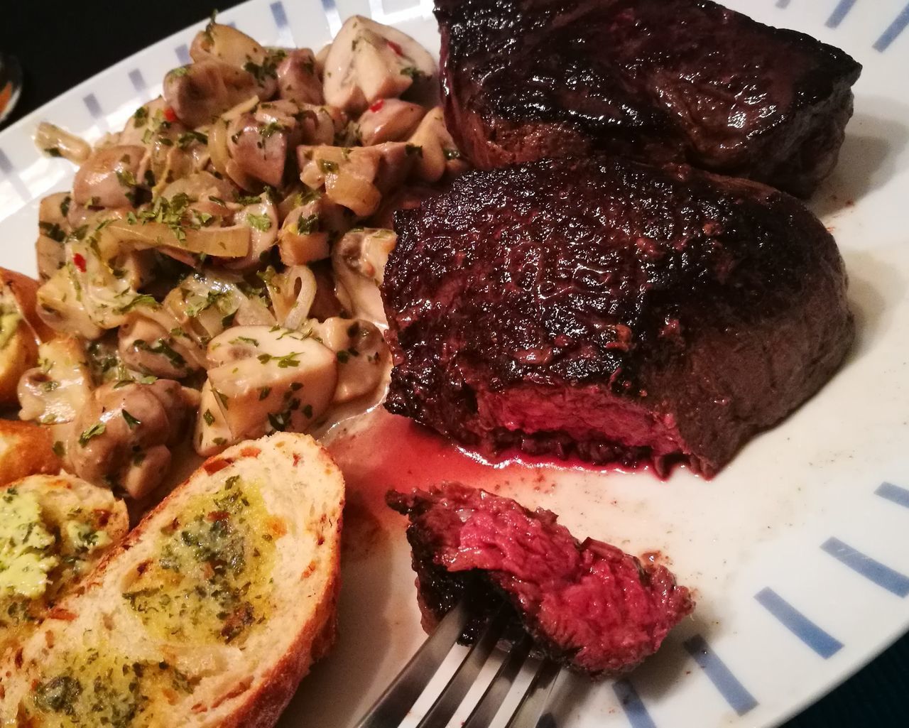 CLOSE-UP OF MEAL SERVED IN PLATE