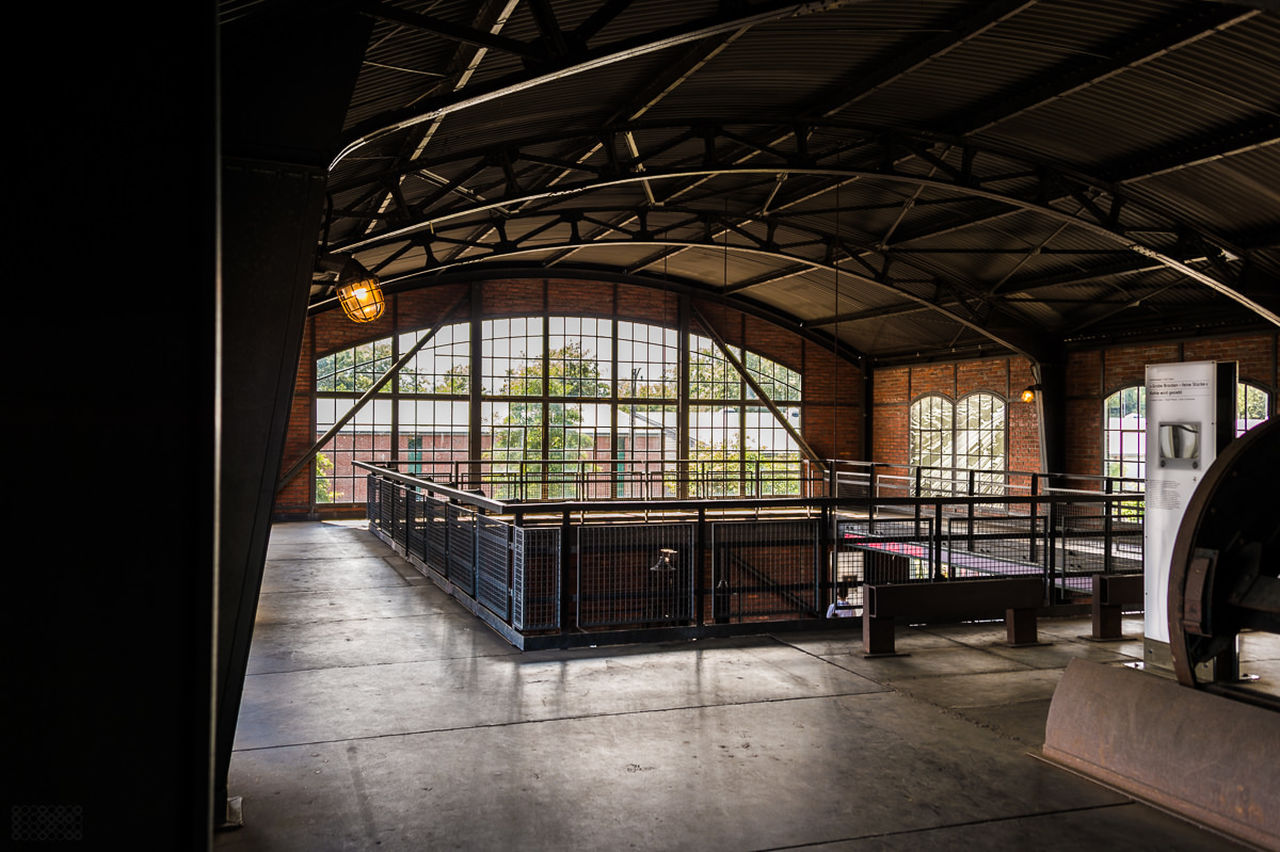 indoors, architecture, glass - material, built structure, transparent, ceiling, flooring, modern, arch, day, corridor, the way forward, interiors, no people, interior, back lit, passage