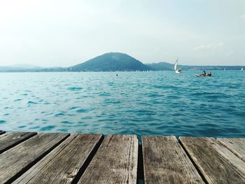 Scenic view of sea against sky - attersee