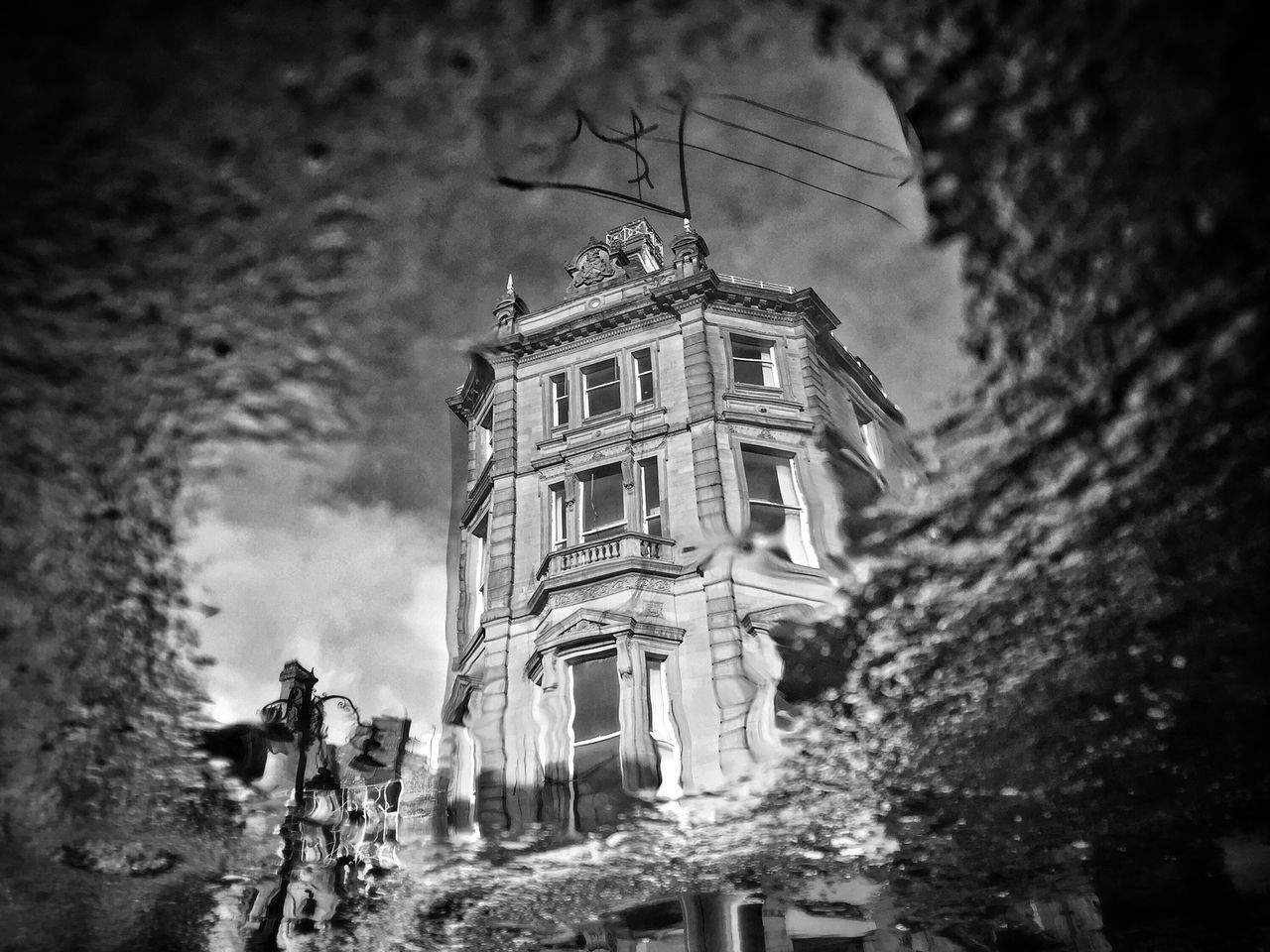 LOW ANGLE VIEW OF HISTORICAL BUILDING AGAINST SKY