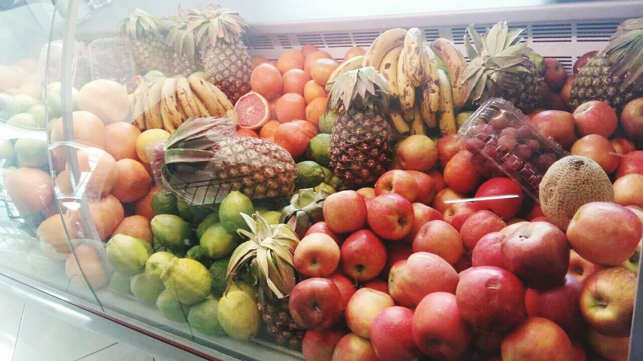 HIGH ANGLE VIEW OF VEGETABLES IN MARKET