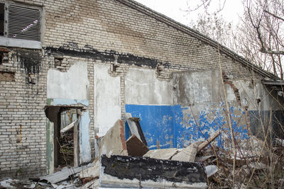 The destroyed walls of the house. brickwork. old buildings abandoned from a bygone era. 