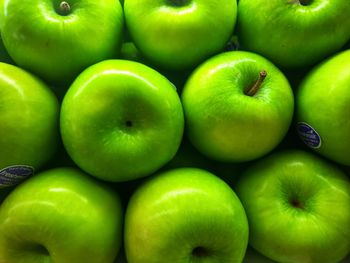 Full frame shot of apples