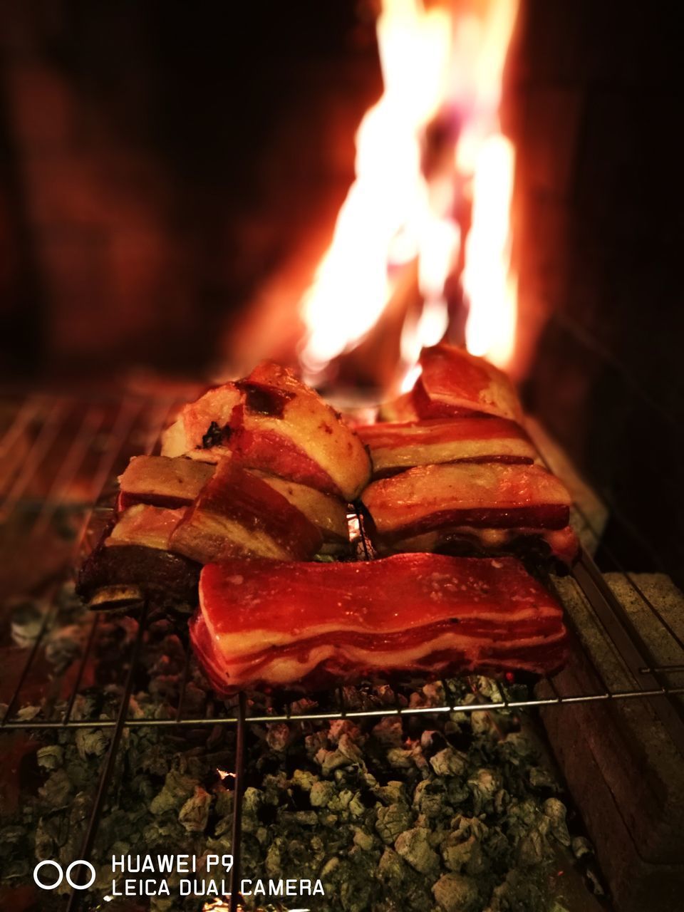 CLOSE-UP OF MEAT IN BARBECUE