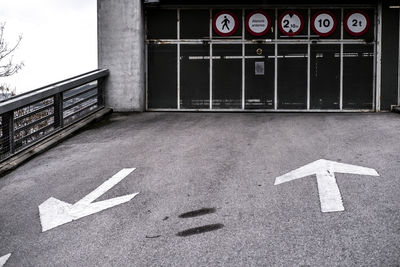 Traffic sign with an arrow in a street