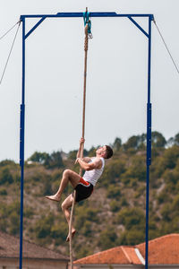 Rope climbing competition 