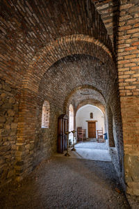 The new shuamta is a georgian orthodox women's monastery in the kakheti, georgia. 