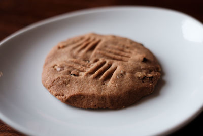 Close-up of cookie in plate