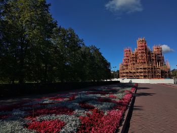 View of temple building against sky