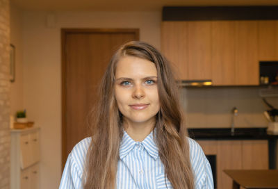 Portrait of woman with brown hair