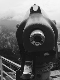 coin-operated binoculars