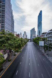 Empty street in bangkok's cbd area