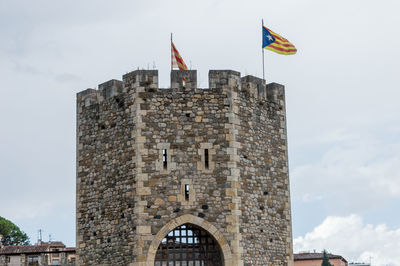 Besalu was designated as a national historic site in 1966. 