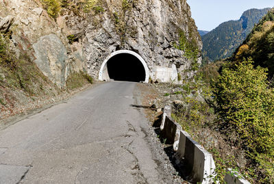 Arch bridge in tunnel