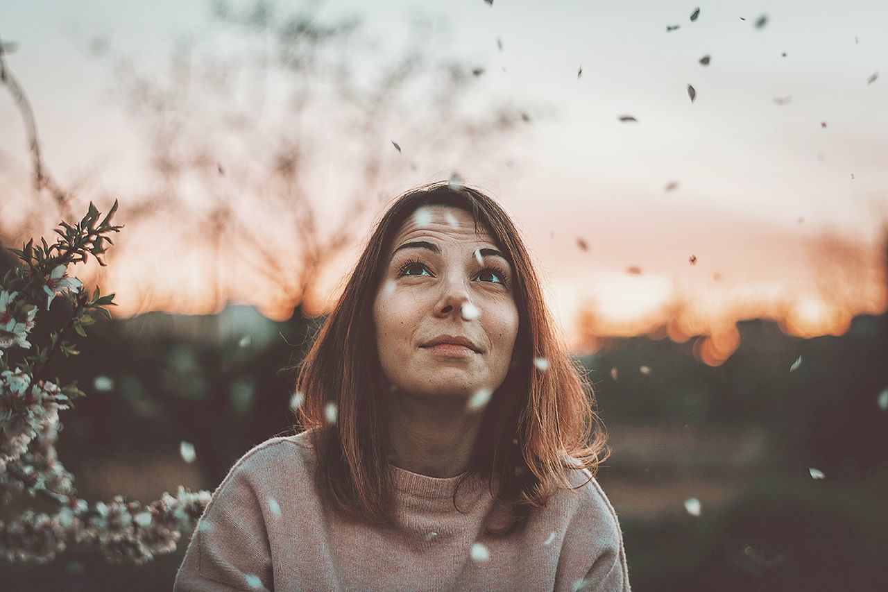 portrait, front view, real people, headshot, one person, focus on foreground, lifestyles, leisure activity, young adult, young women, sunset, looking, women, sky, nature, looking at camera, beauty, adult, beautiful woman, outdoors, contemplation, hairstyle